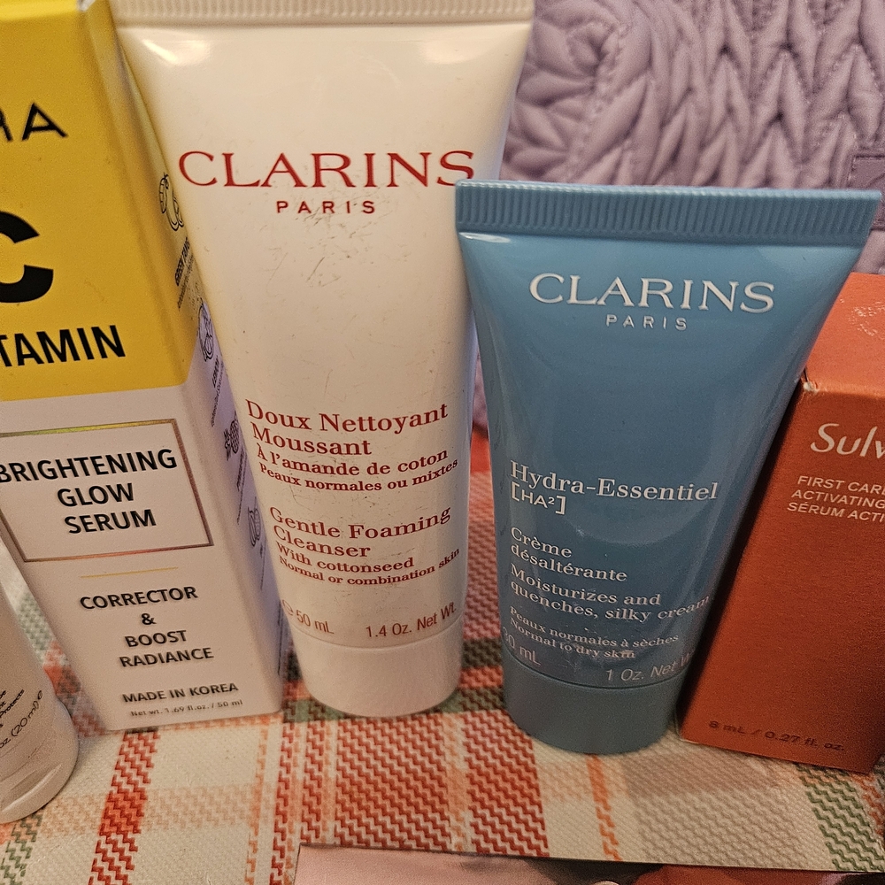 Skincare Bundle 9 Piece Set with Bag - Picture 6 of 9